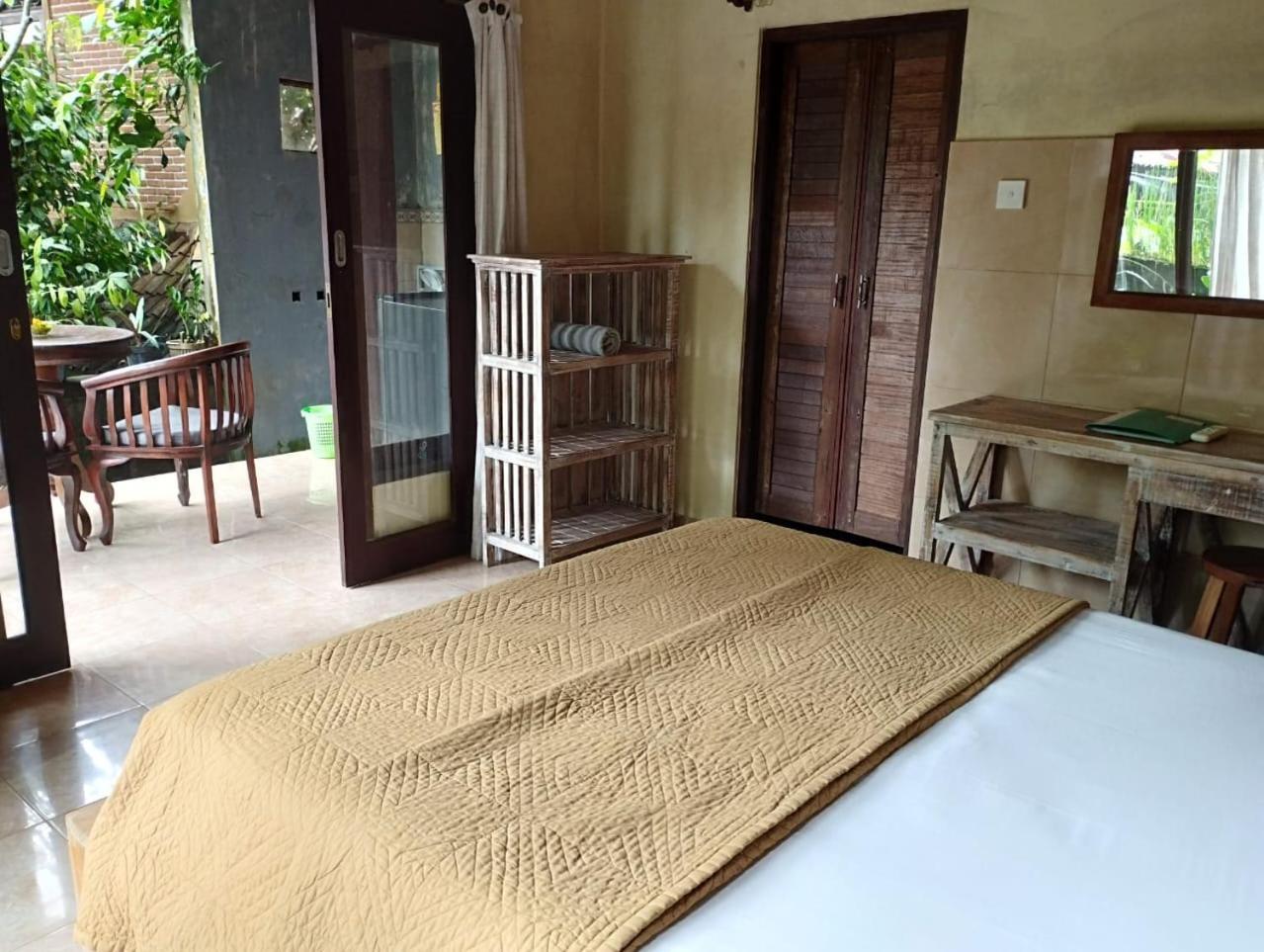 Tempat Tidur & Sarapan Umah