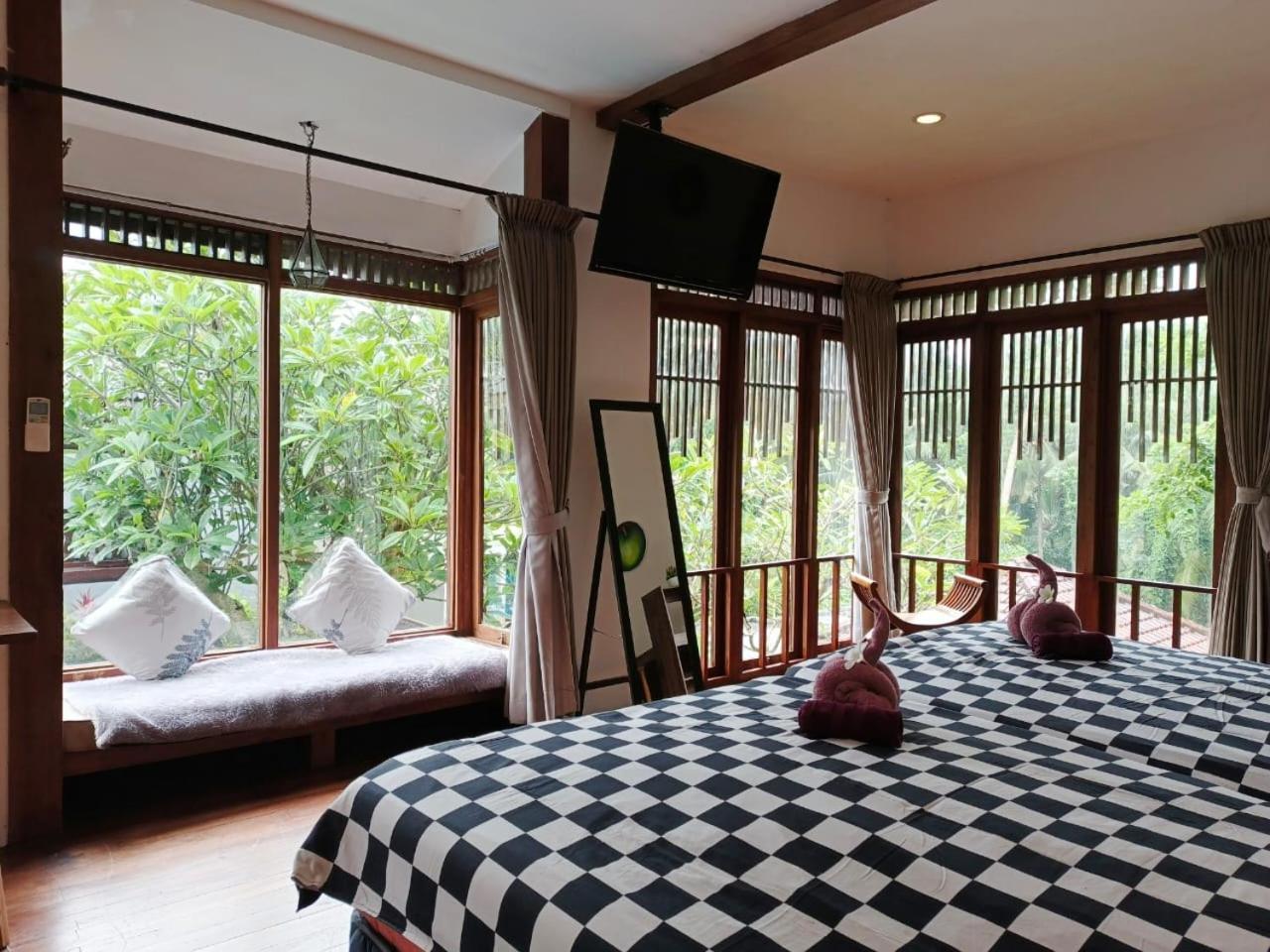 Malathi Wooden House With Pool View Vila Ubud (Bali)