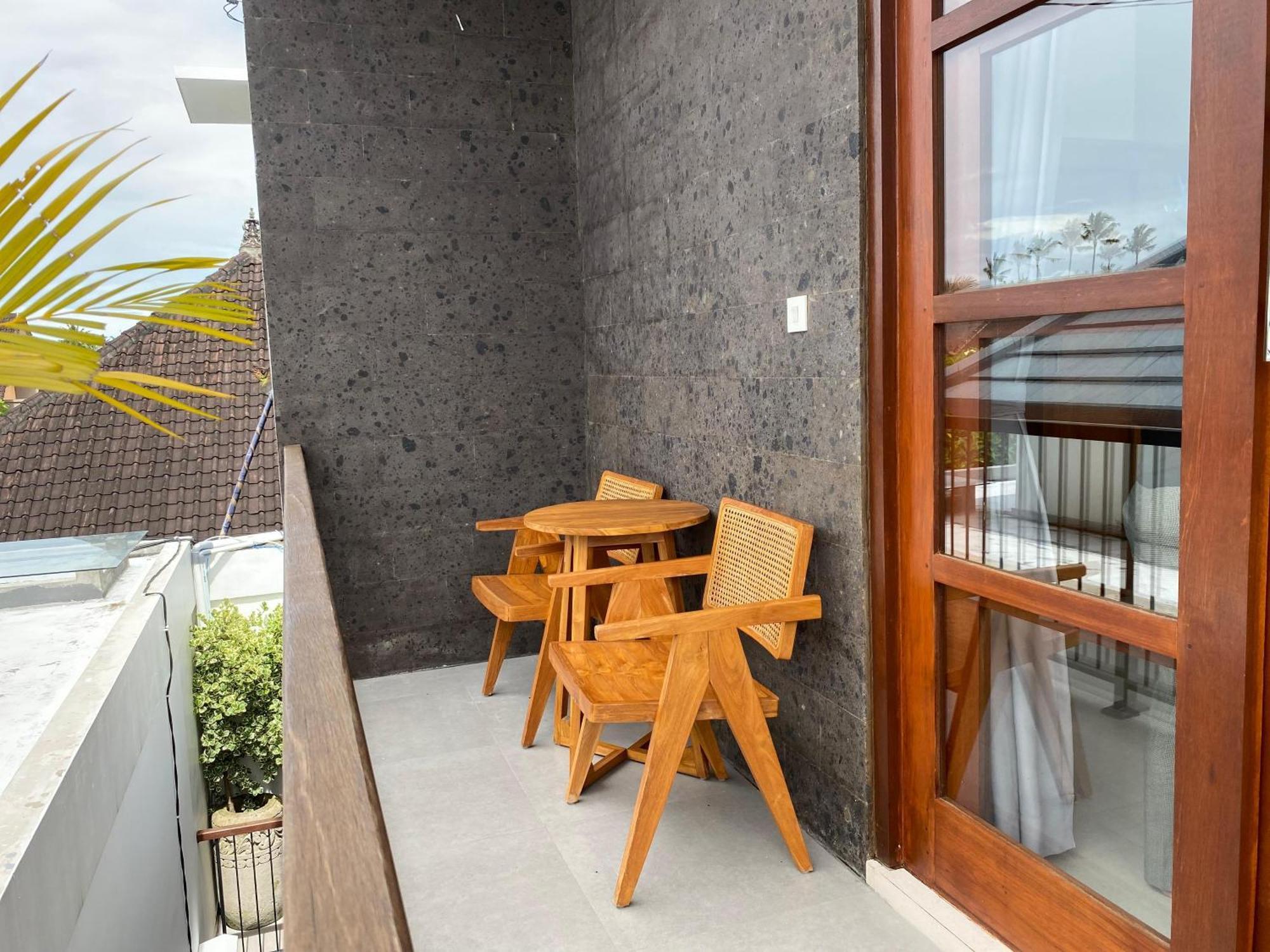 Kubera Villa Kemenuh By Prasi Hotel *