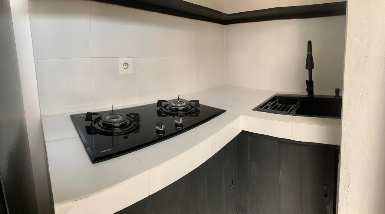 With Kitchen Parafrutts