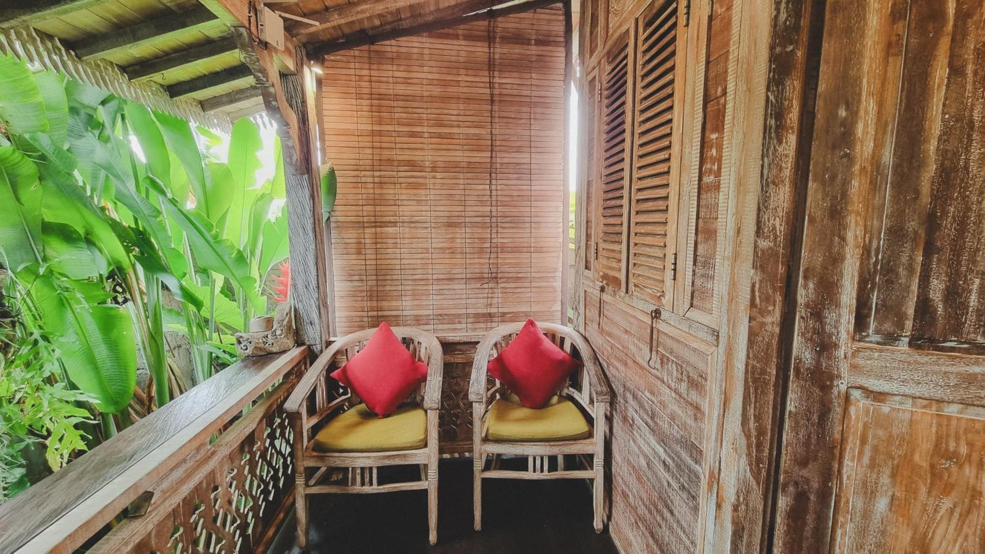 Aura Bed & Breakfast