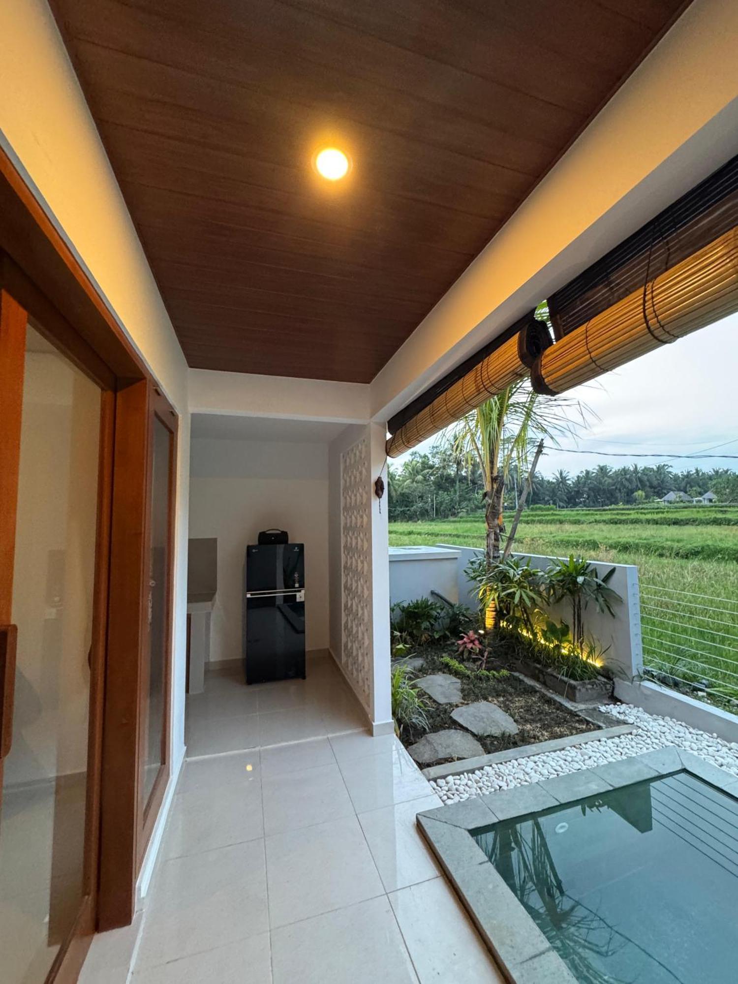 Putih Dcarik