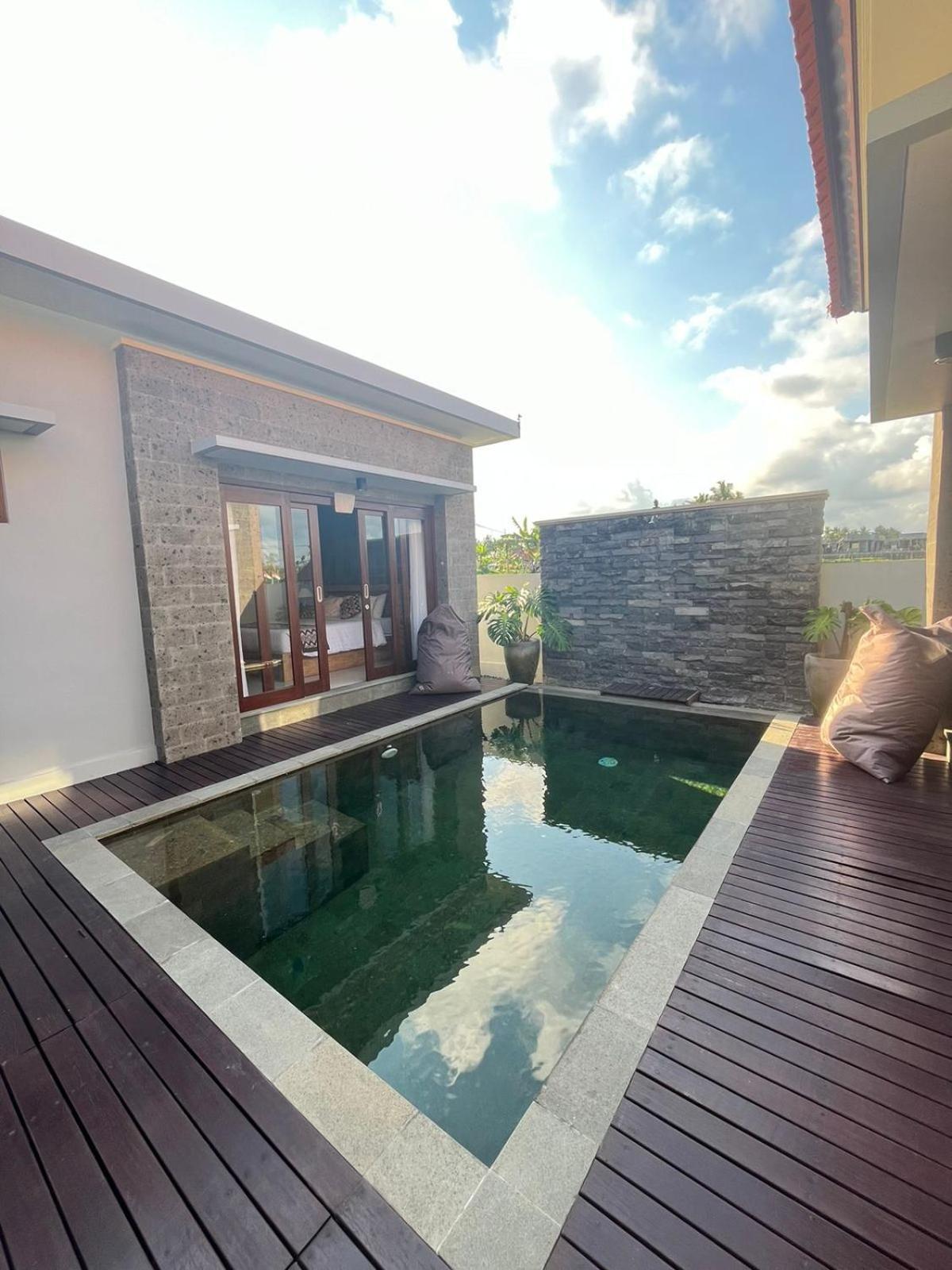 Legon Sari Villa *