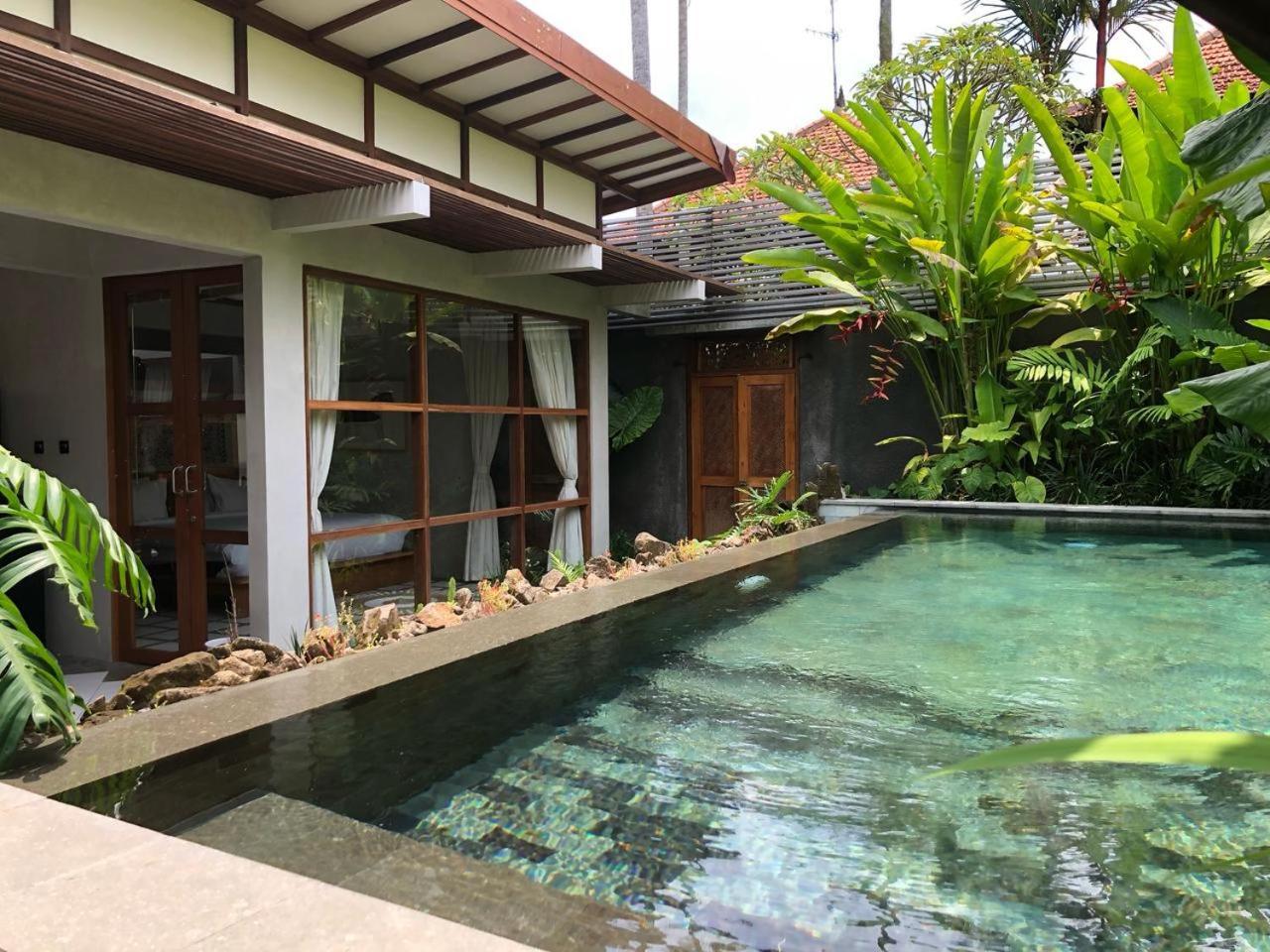 Villa Harapura Villa, Nyuh Kuning, *
