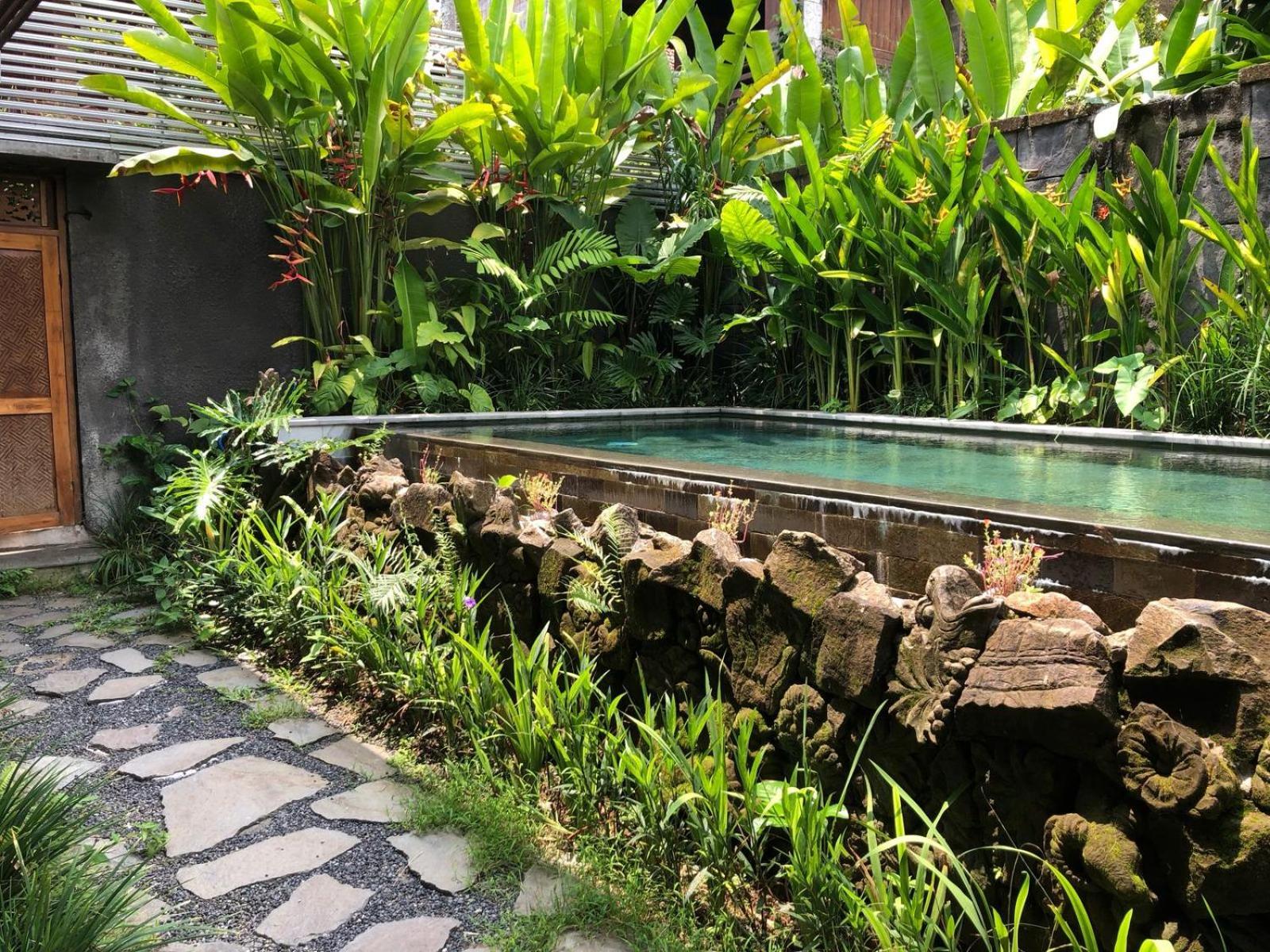Villa Harapura Villa, Nyuh Kuning,
