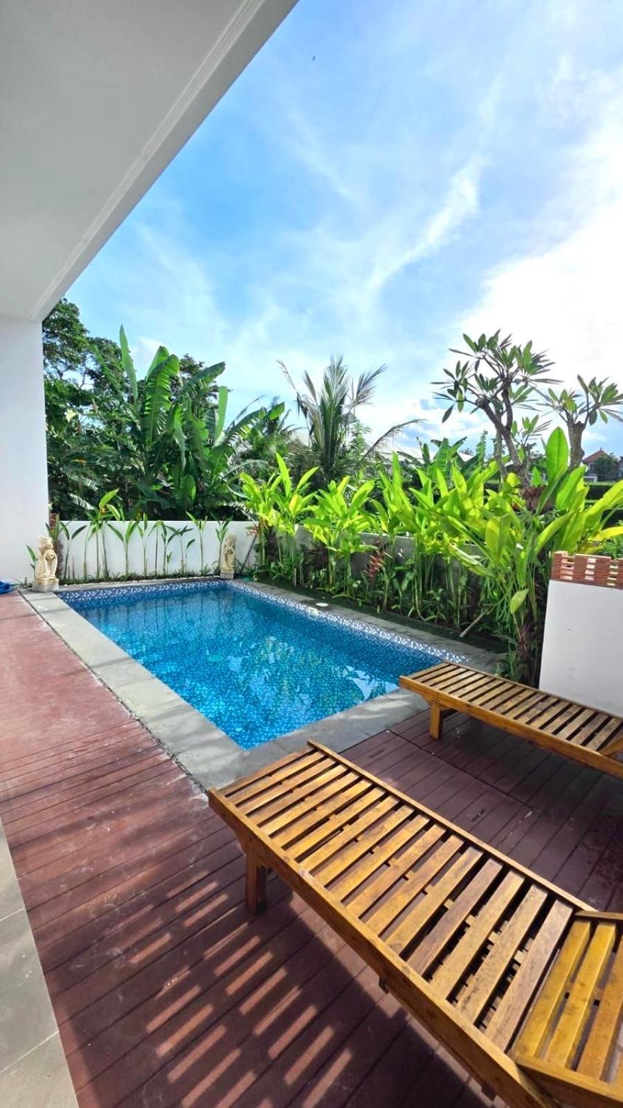 Vero Selaras - Made Heng Villa Ubud (Bali)
