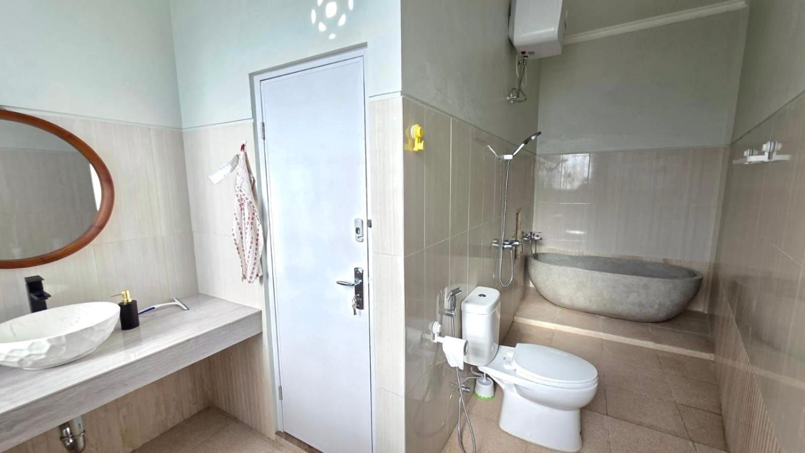 Villa Vero Selaras - Made Heng *