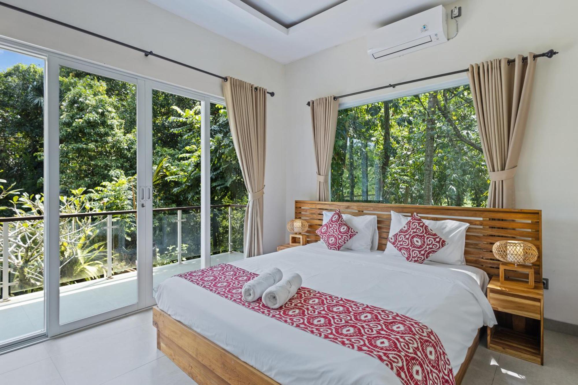 New 4 Bedroom Surrounded By Jungle And Ricefields Ubud (Bali)