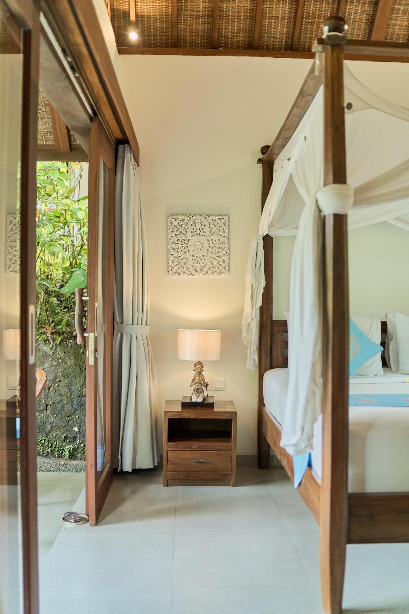 Sama's And Ubud (Bali)
