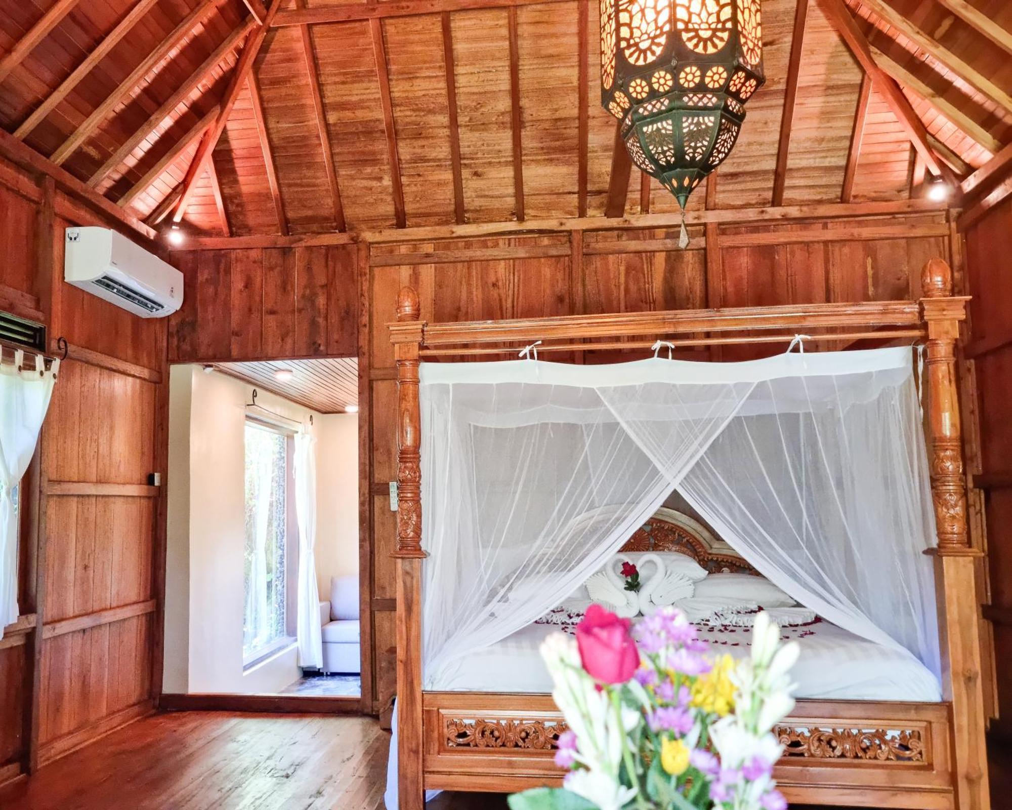 Vila Avalon Castle & Ubud (Bali)