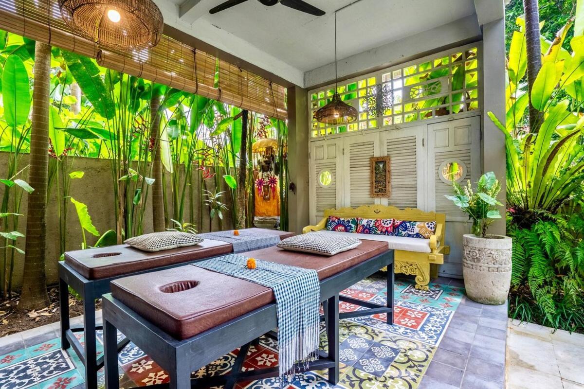 Where Art And Relaxation Meet In Tropical Paradise Villa