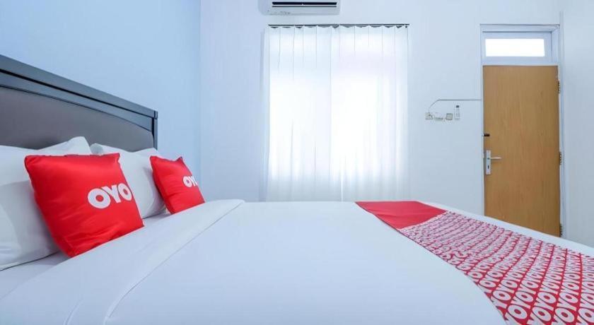 Hotel Oyo 1755 De'balcon Near Ngurah Rai Airport