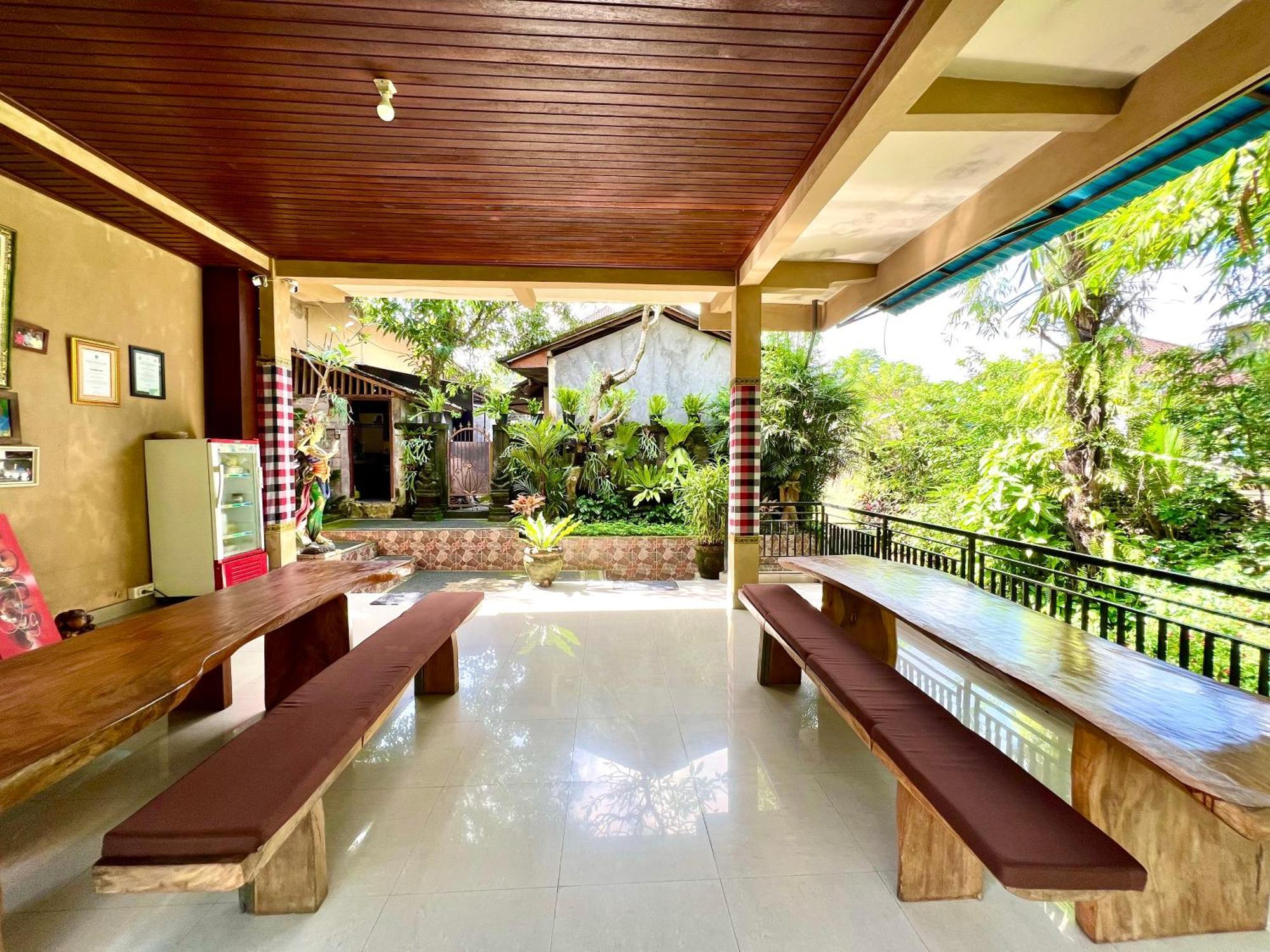 Gusti Putu Oka Wisma tamu Ubud (Bali)
