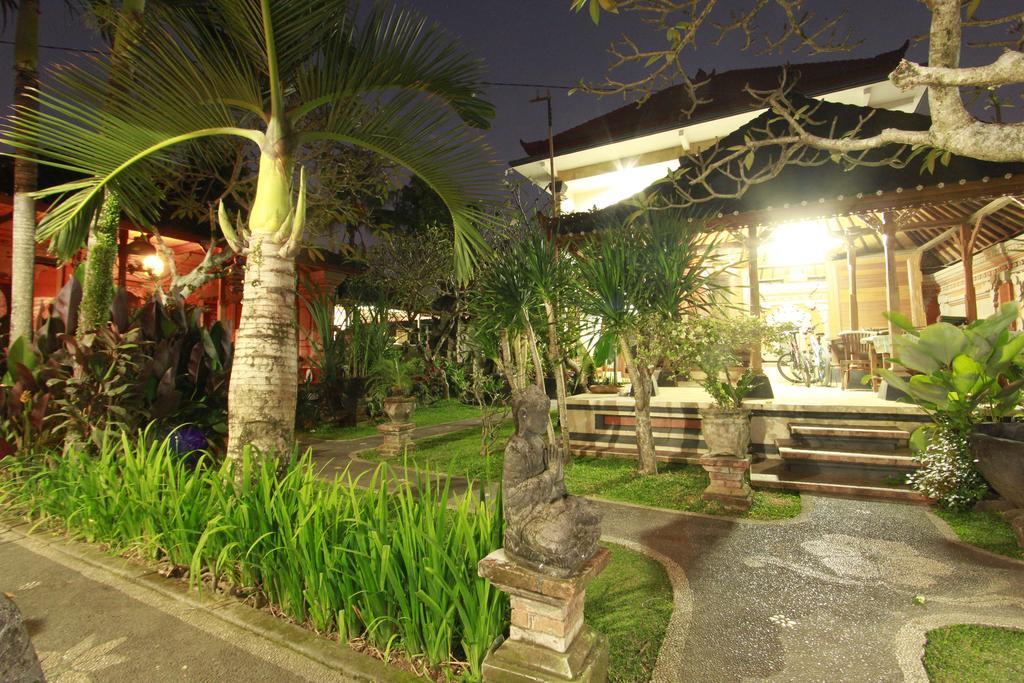 Suryadina * Ubud (Bali)