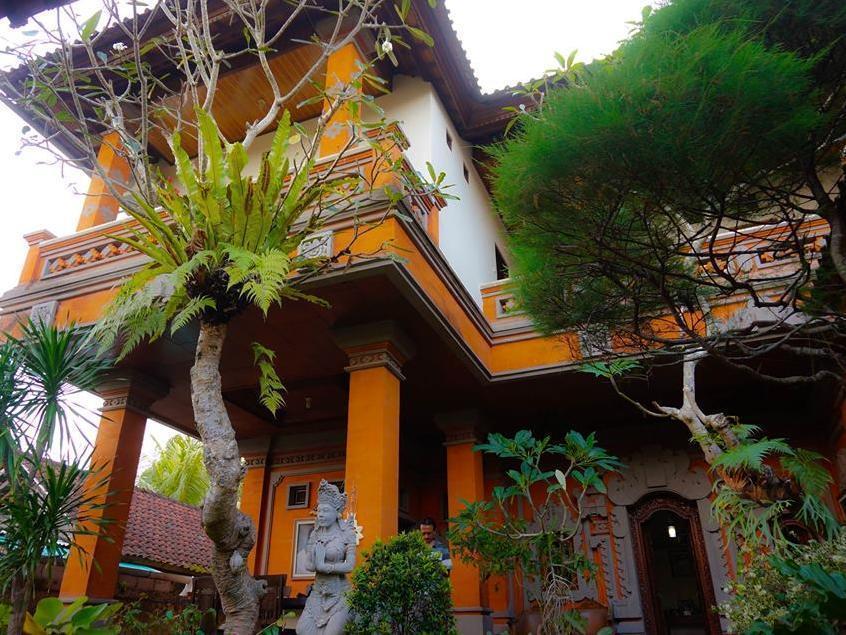 Desak Putu Putra * Ubud