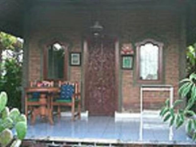 Homestay Ina *