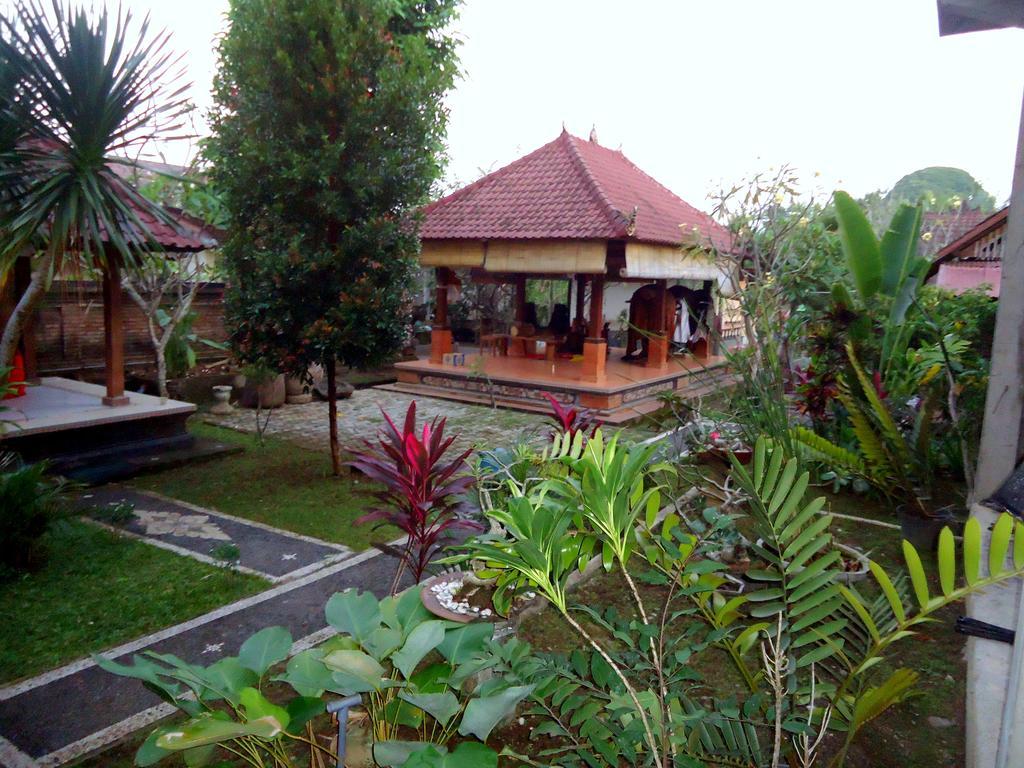 Dewa Put Ubud (Bali)