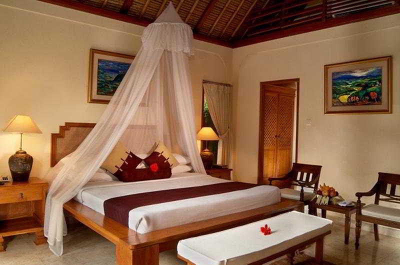 Village 4*