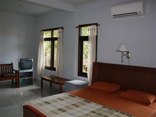 Warsa's Garden And Guest house