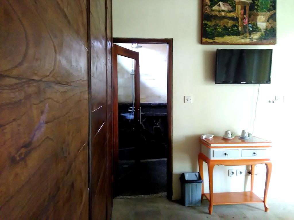 Astawa House 2*