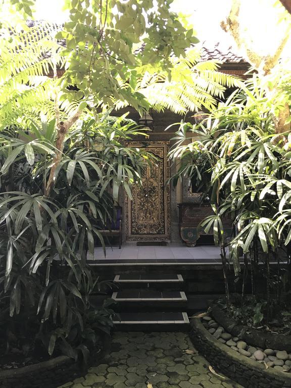 Nirvana Homestay *