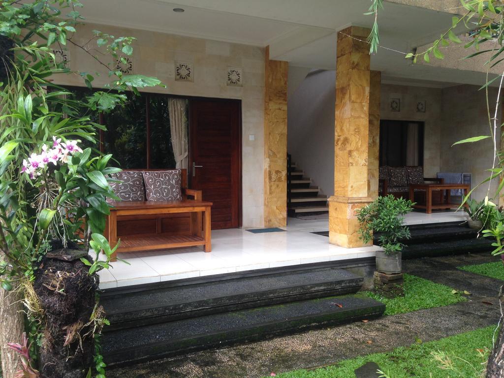 Gasthuis Gerhana Sari 2 *