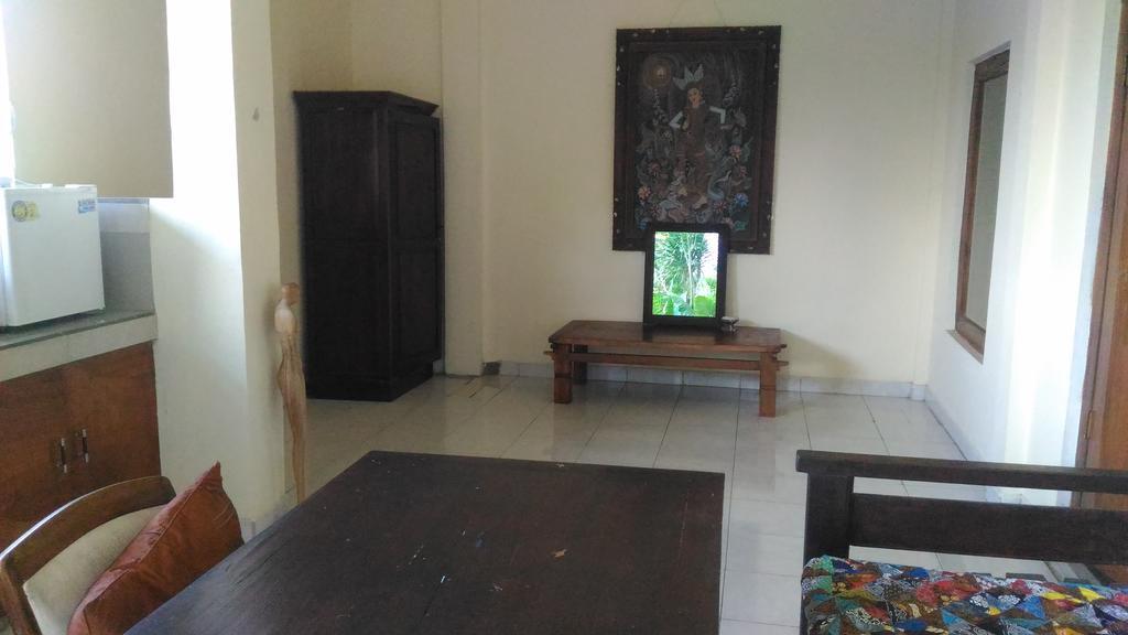 Punia's Jungle Guest house *
