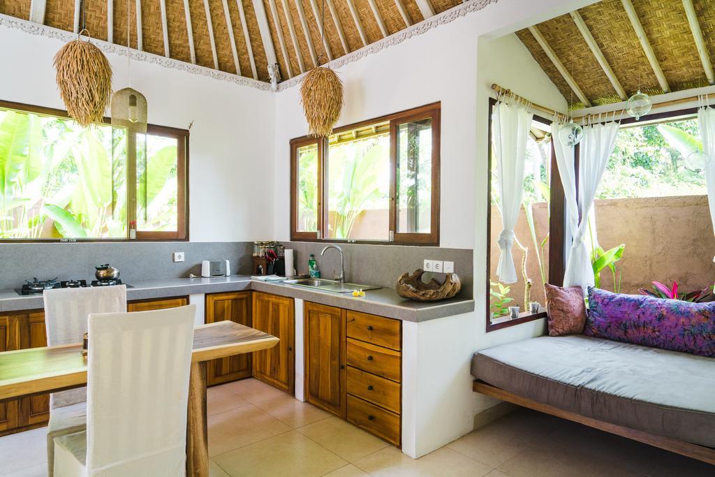 Daksina Villa *