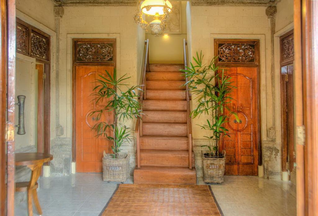 Lily Lane Villa *