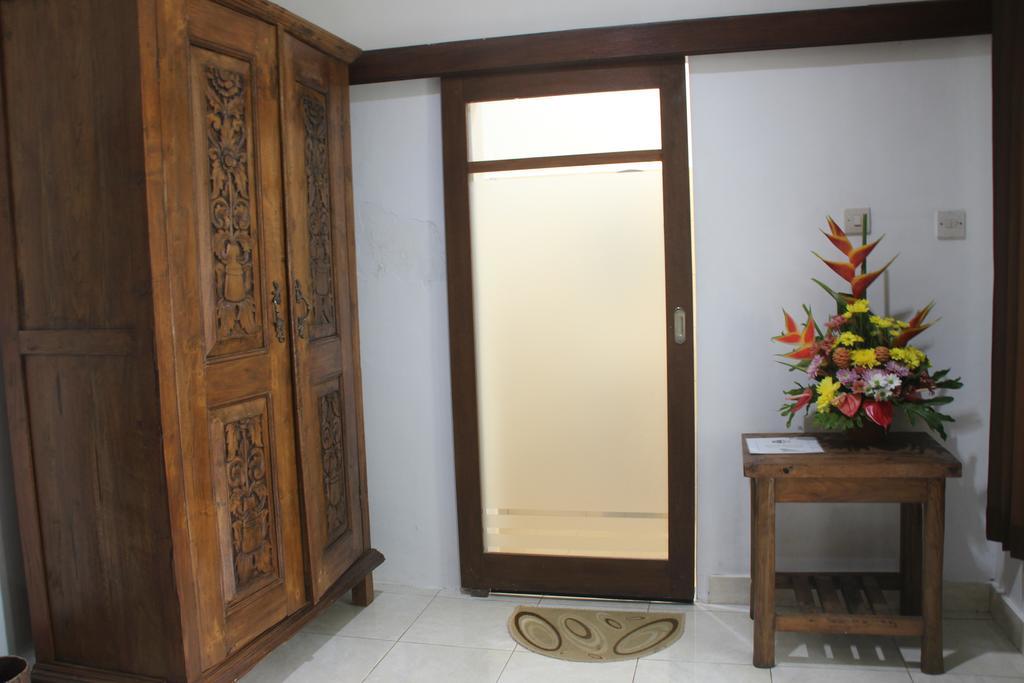 Ubud Rooms B&B Bed & Breakfast 2*