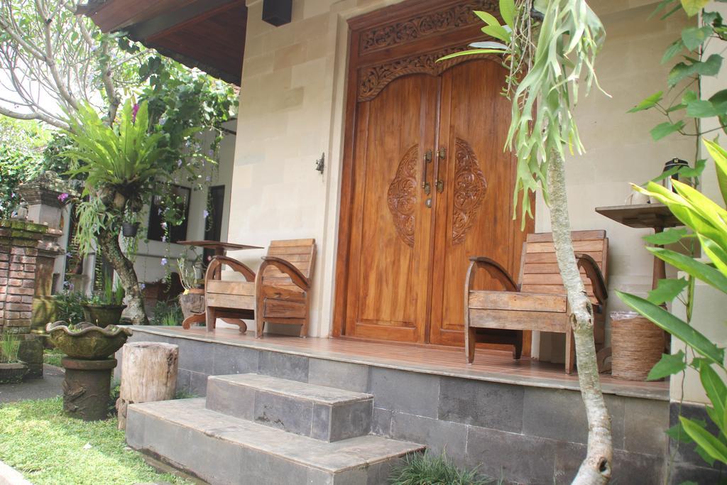 Ubud Rooms B&B Bed & Breakfast Ubud
