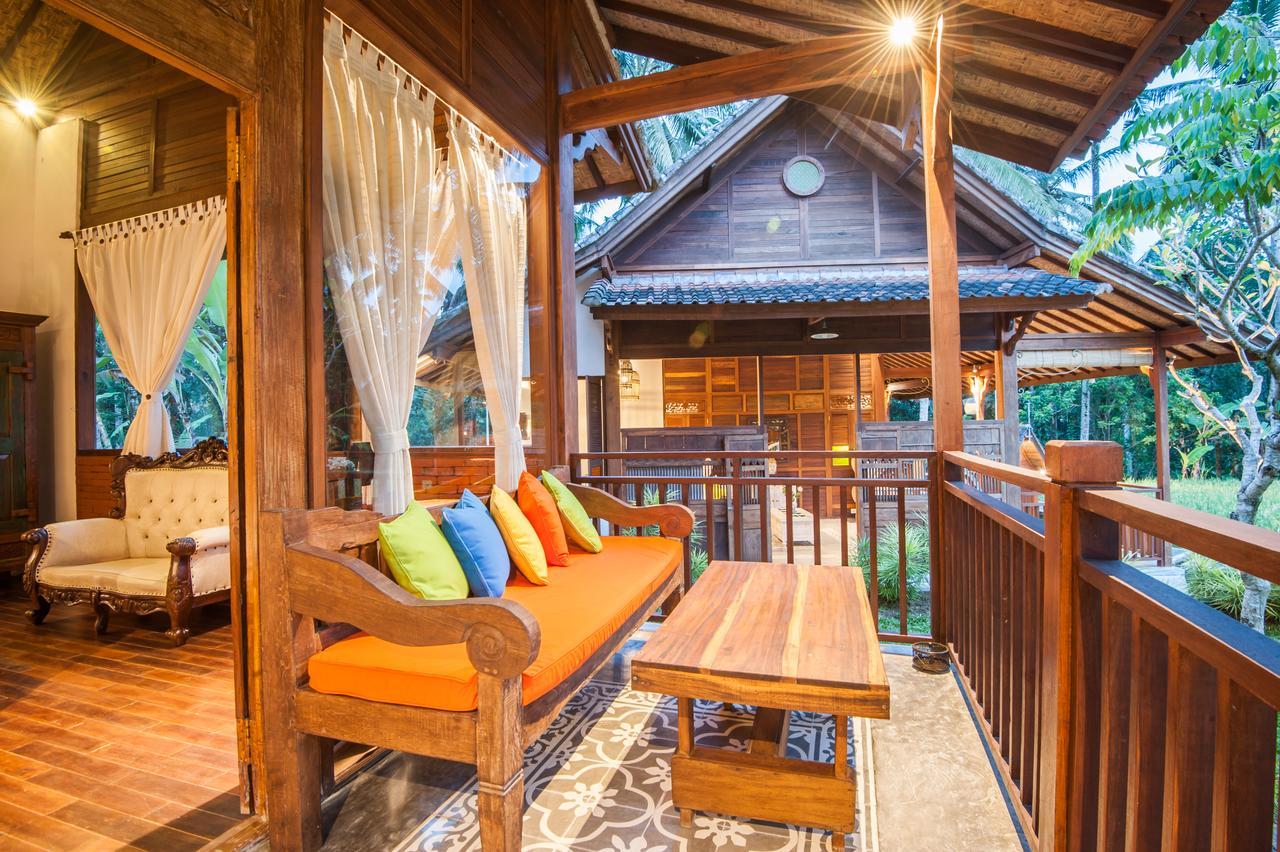 Tirta Padi Villa *