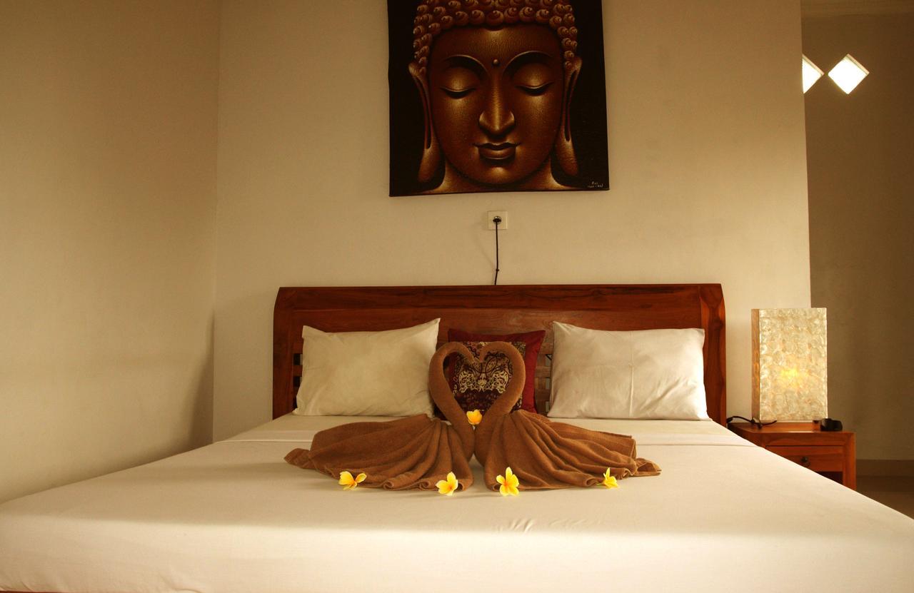 Suryadina Guest house *