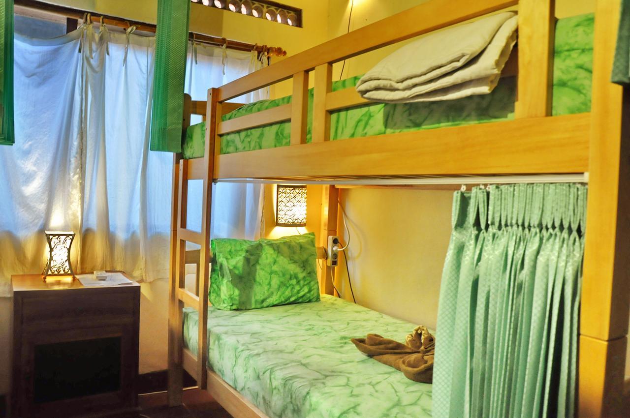 Soni Backpacker House Hostel *