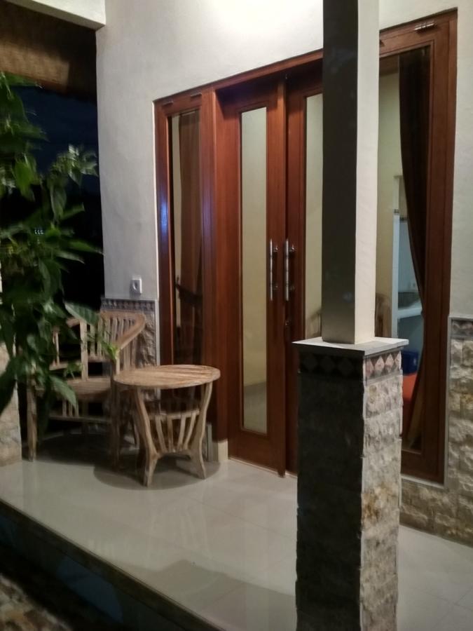 Artawa House Homestay *