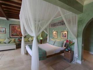 Pelangi Estate Villa *
