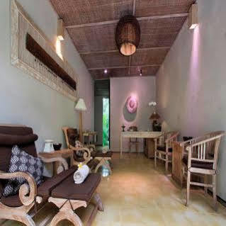 Puri Sunia Bali Hotel 4*