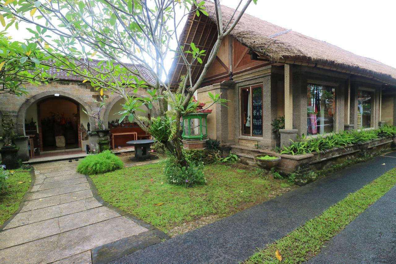 Holiday park Oka Kartini 2*