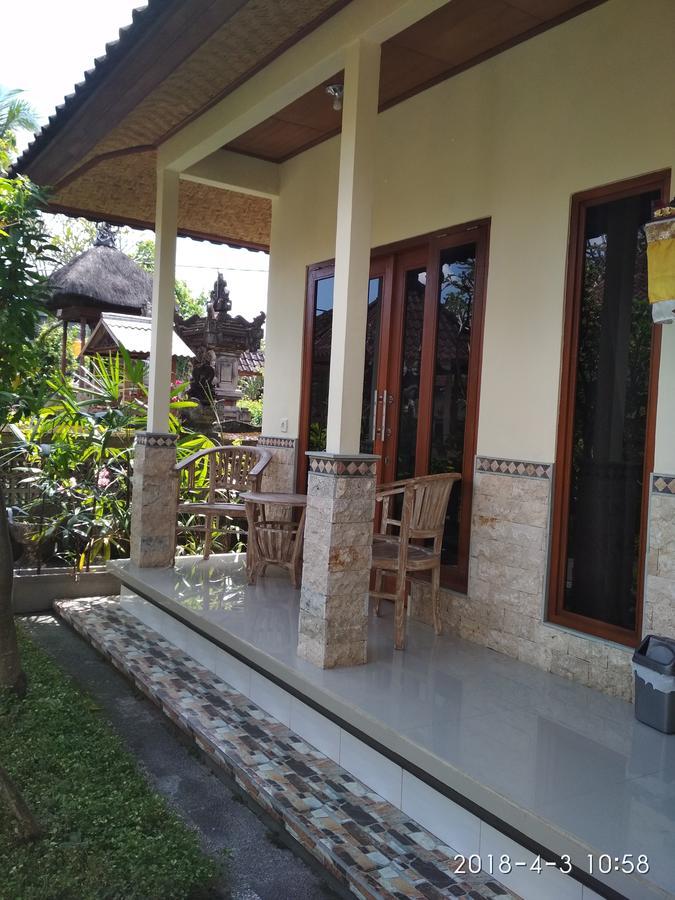 Homestay Artawa House *