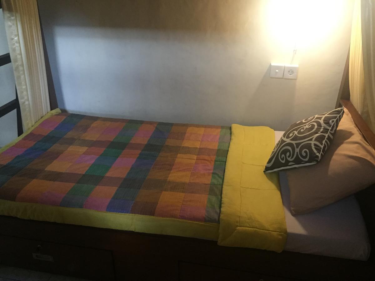 Tunjung Guest house *