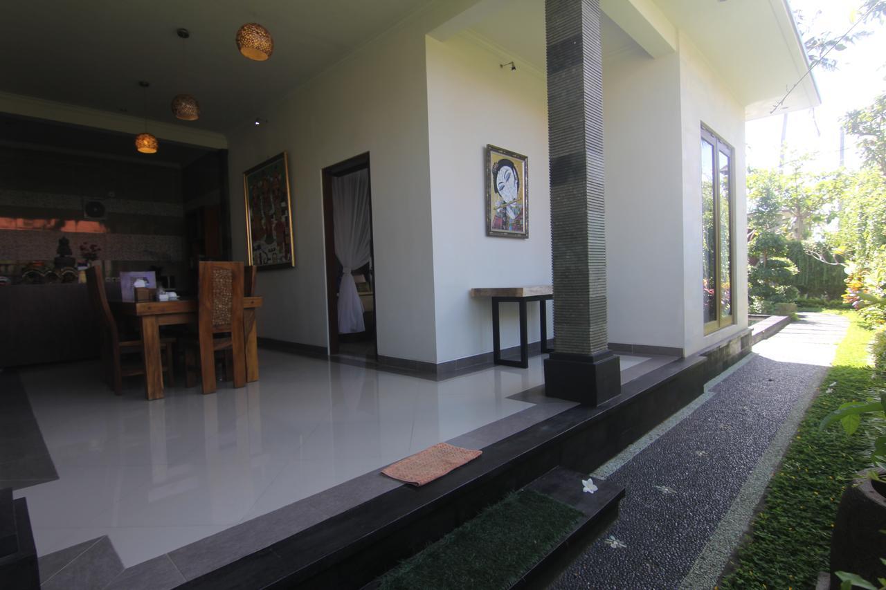 Villa Paradise *