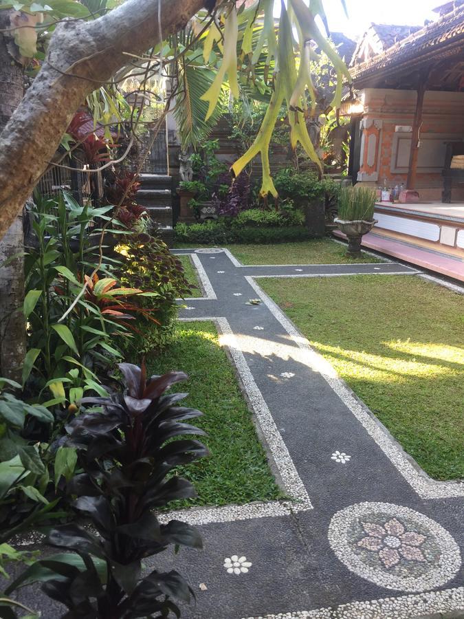 Ayu Bed & Breakfast 2*