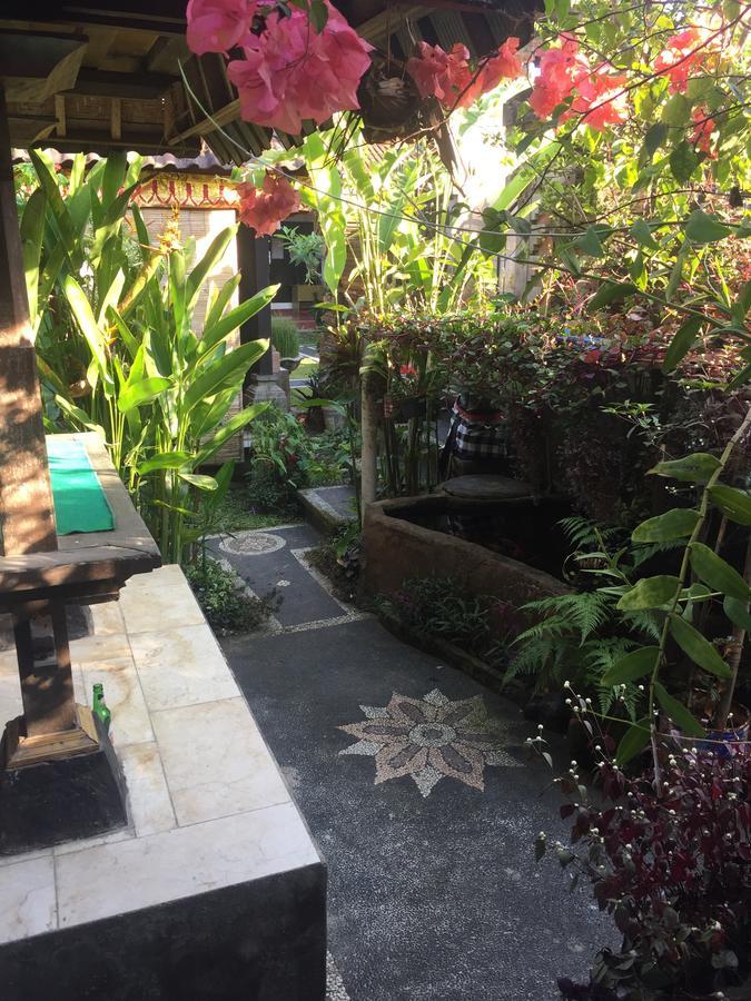 Ayu Bed & Breakfast 2*