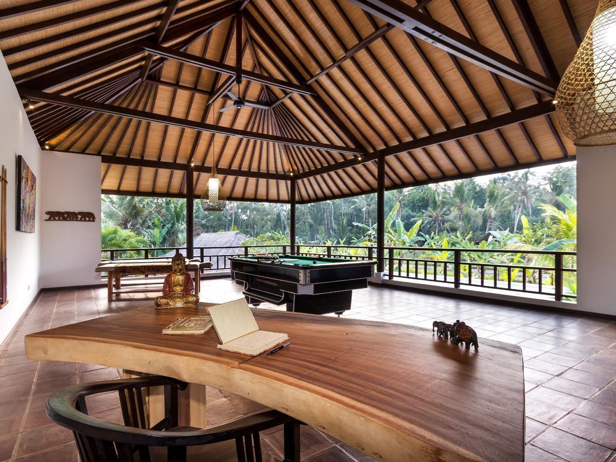 Villa Candi Kecil Empat