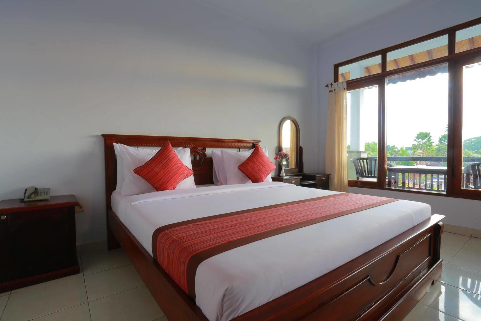 Warsa's Garden And Guest house