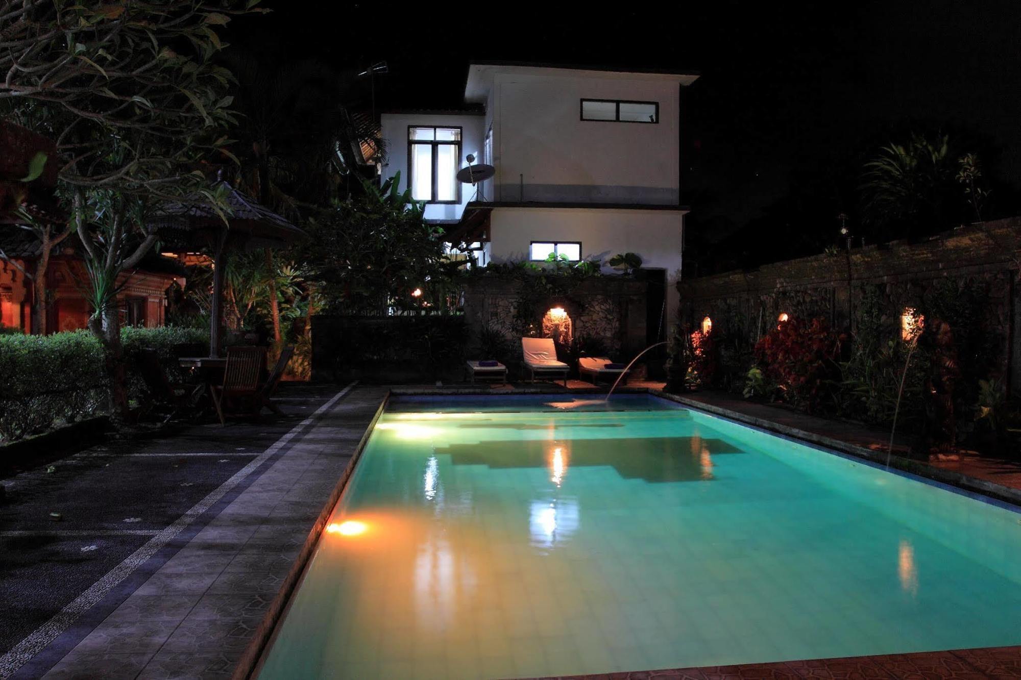 Warsa's Garden And Guest house 3*