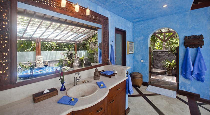 Pelangi Estate Villa *