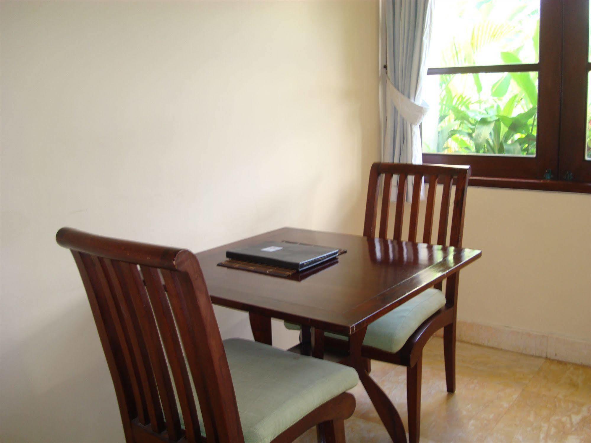 Resort Anini Raka &