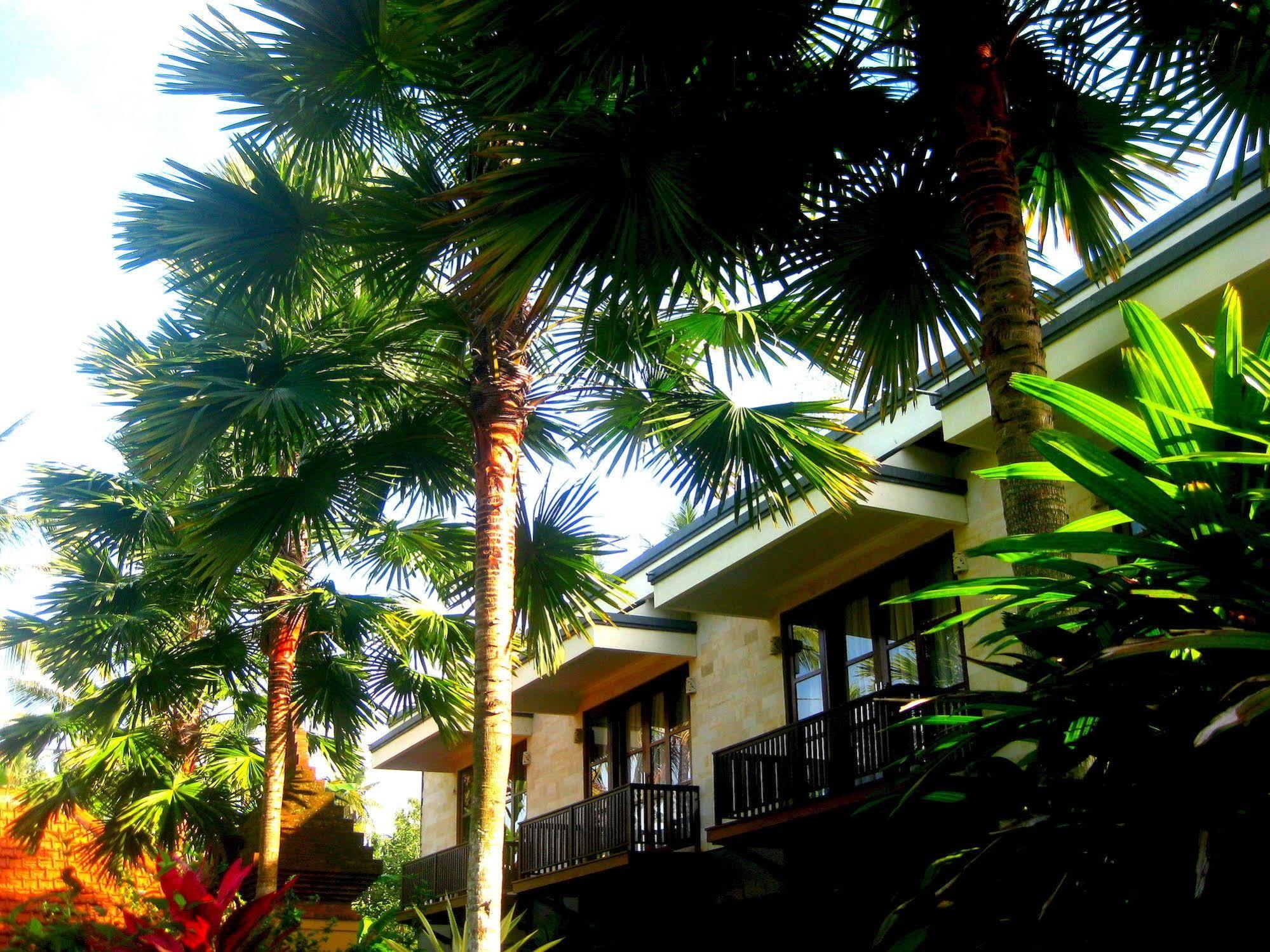 Indira Hotel