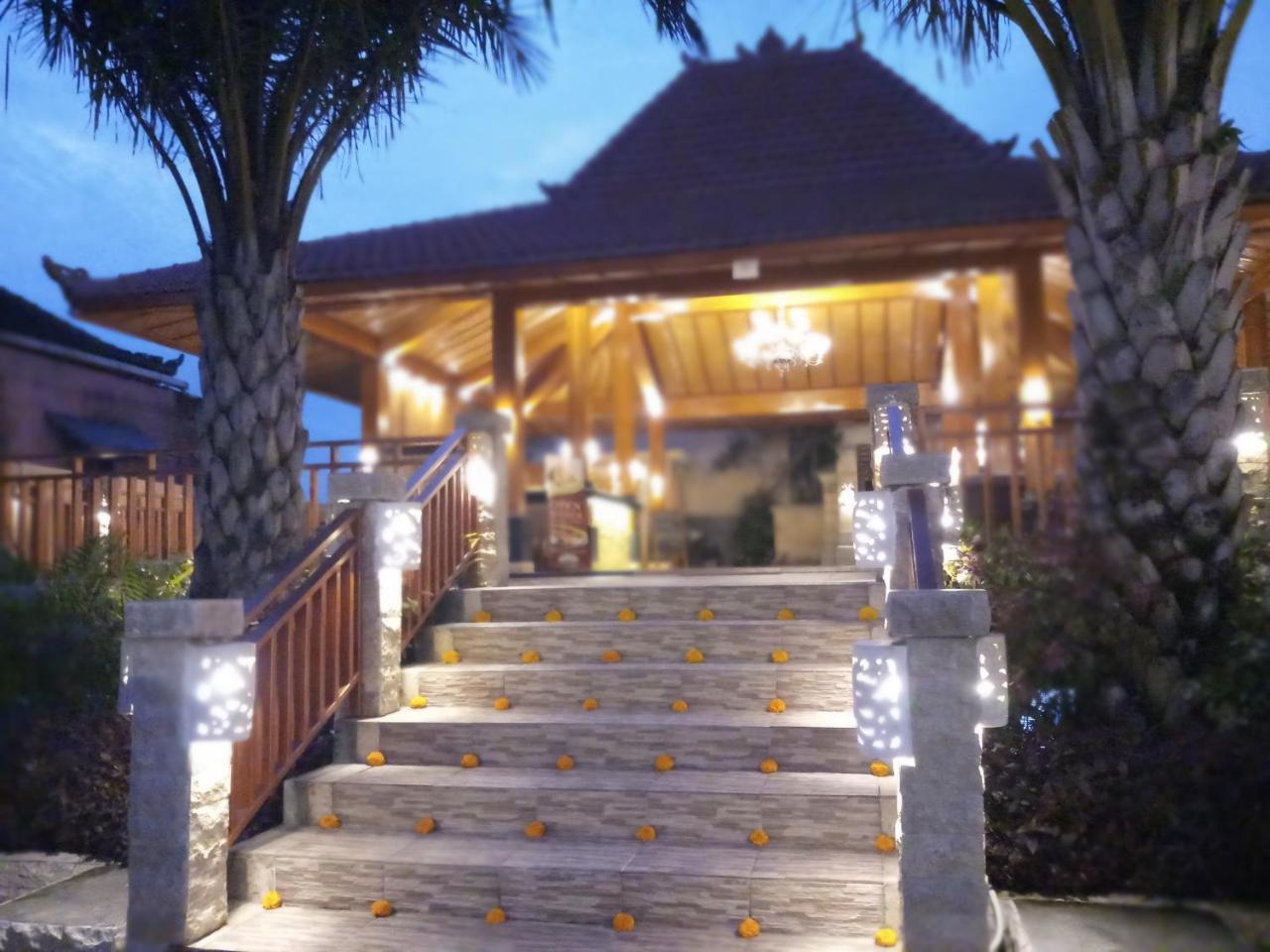Hotel Sari 3*